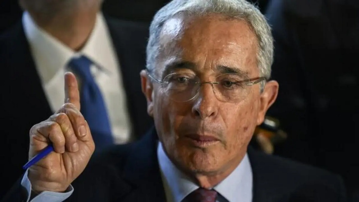 Futuro de Venezuela está solo en manos de sus ciudadanos: Uribe