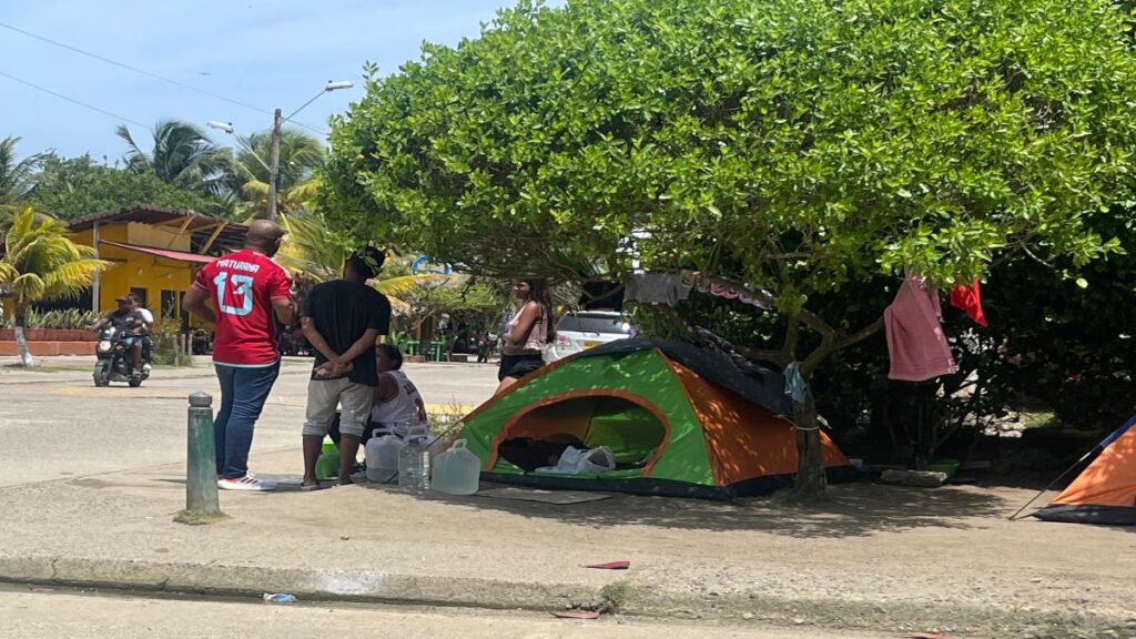 A diario 500 migrantes venezolanos llegan a Necoclí, según la Personería