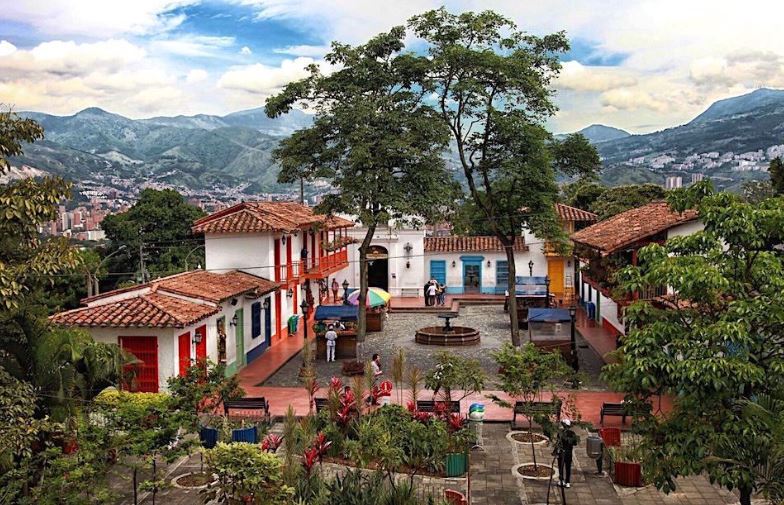 Estas son las actividades que como turista no puedes perderte en la Feria de las Flores