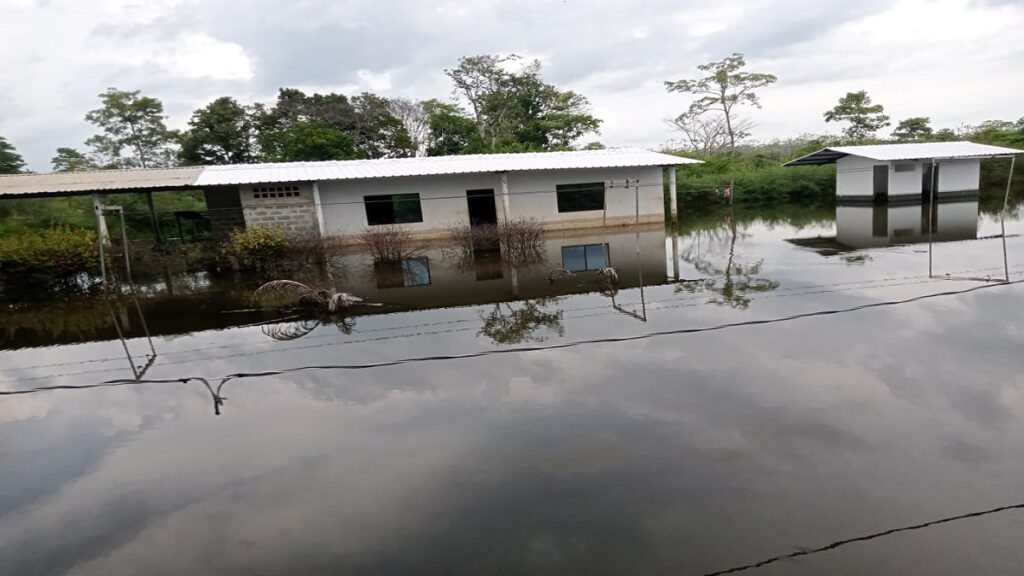 Familias de Turbo, Antioquia, están afectadas por inundaciones