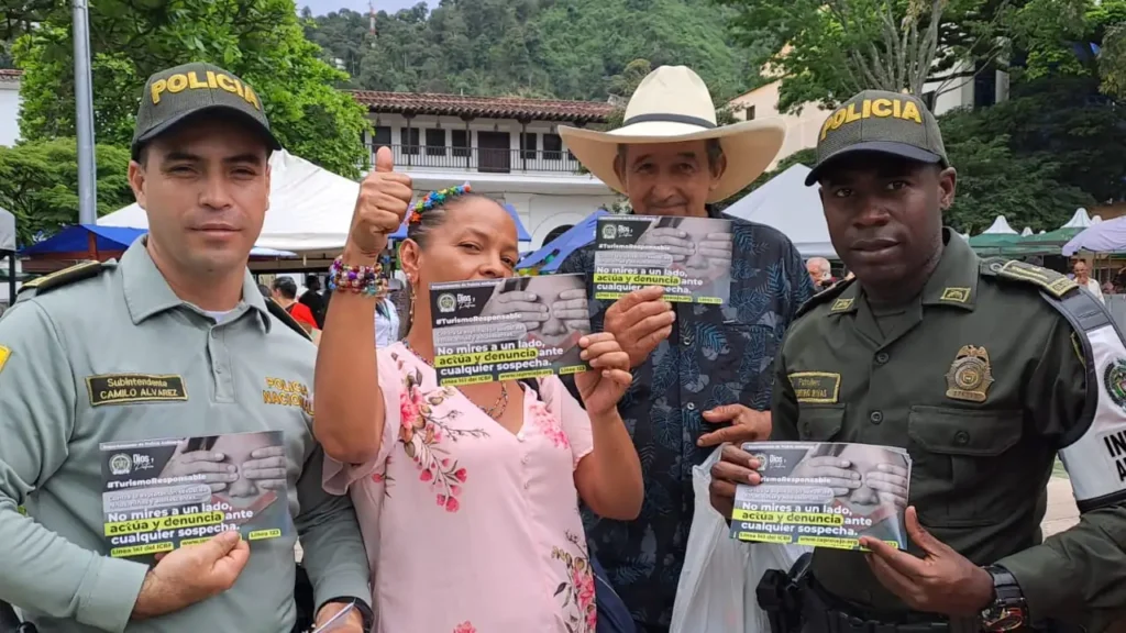 Más de mil uniformados en Antioquia protegerán cerca de 93 municipios en el Plan Cosecha Cafetera Más de mil uniformados en Antioquia protegerán cerca de 93 municipios en el Plan Cosecha Cafetera