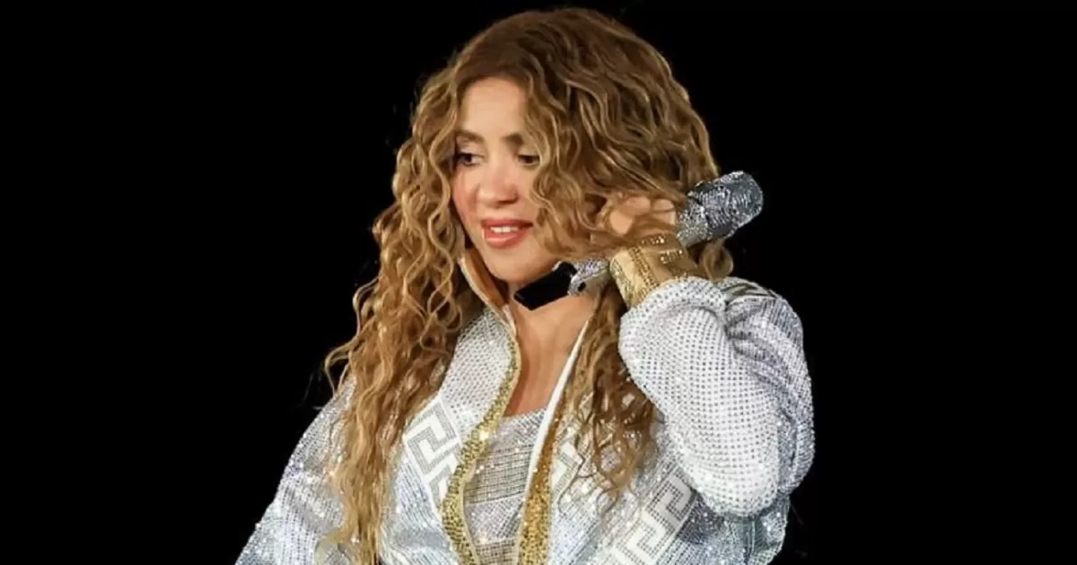 Multan a clínica que atendió a SHAKIRA por filtrar sus datos