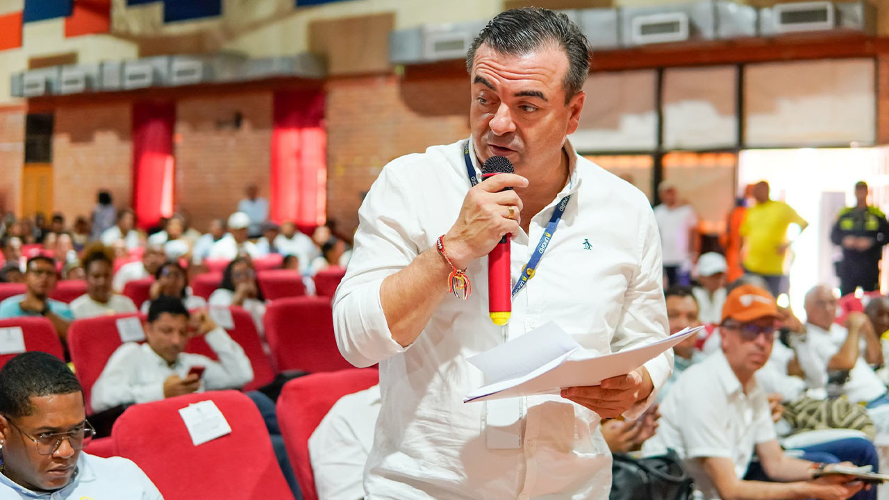 Revelan nombre de congresistas mencionados por Pinilla y López