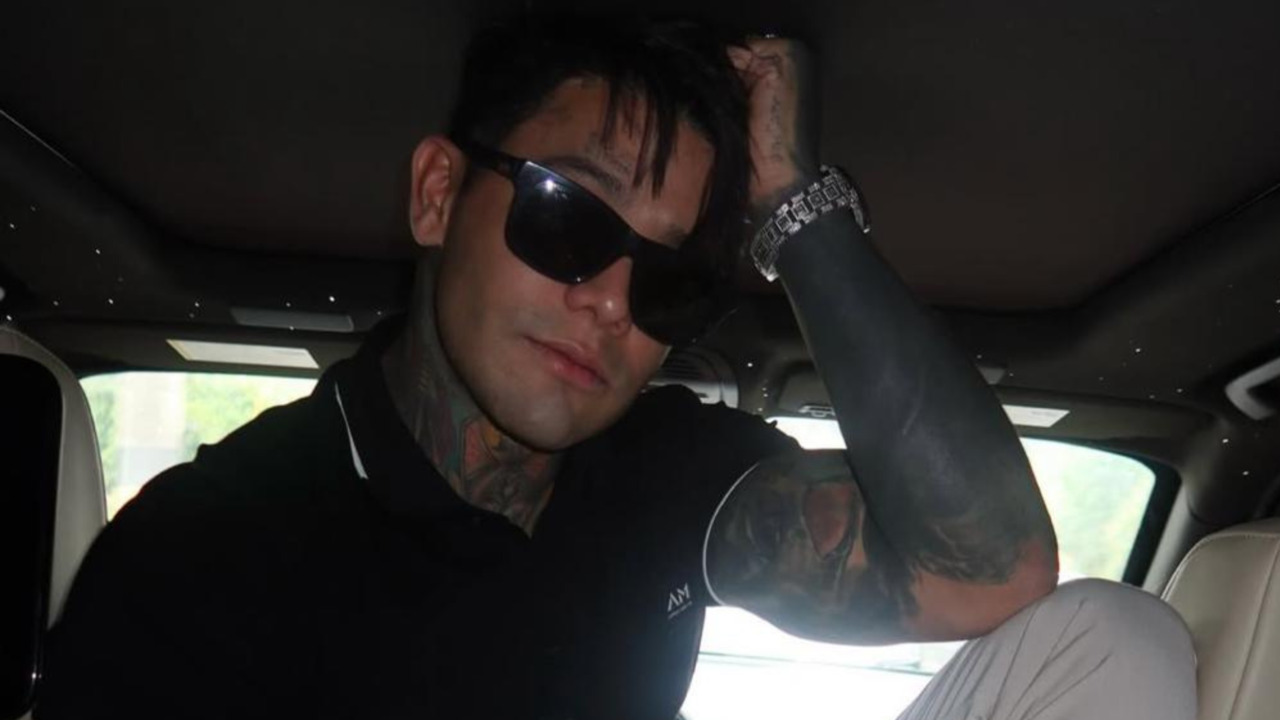 Yeferson Cossio rompe en llanto al volver a la casa de su padre: